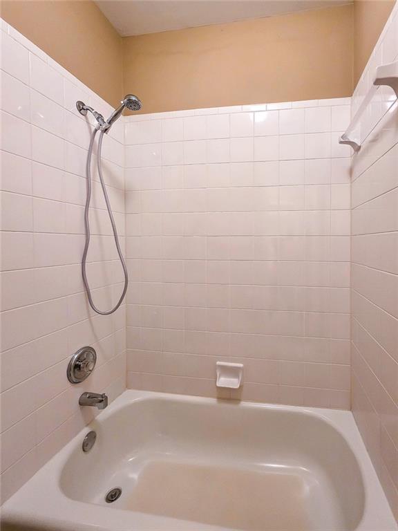 2872 Amesbury Place