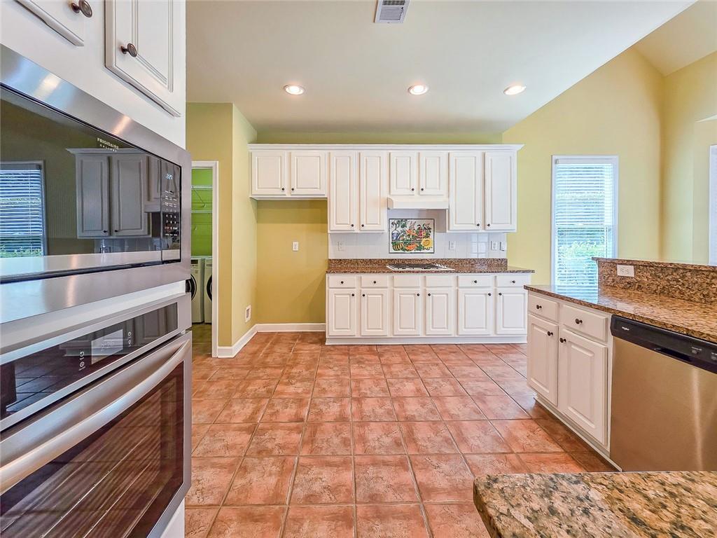 2872 Amesbury Place