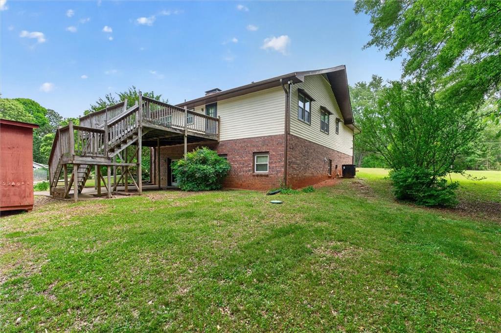 6882 Cowan Mill Rd