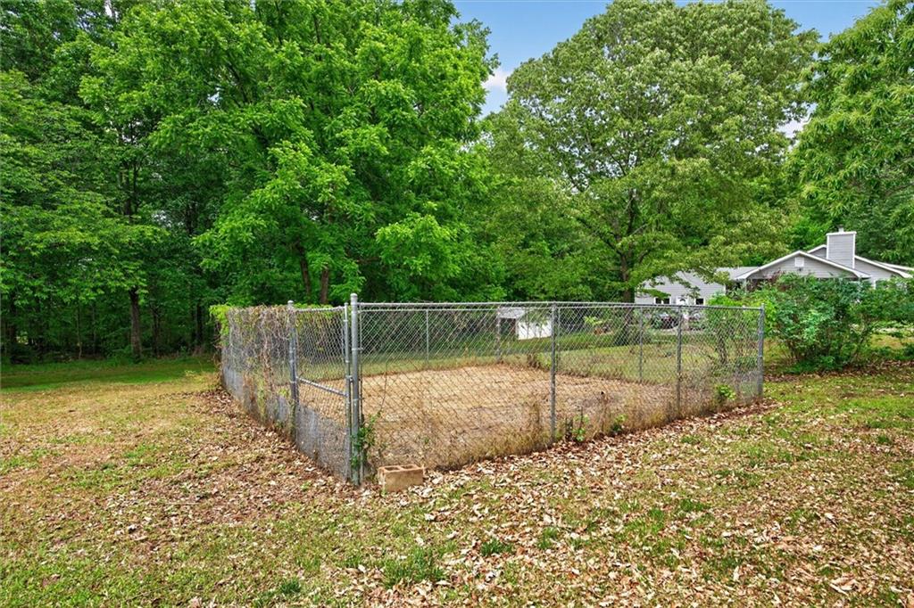 6882 Cowan Mill Rd