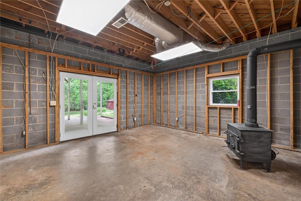 6882 Cowan Mill Rd