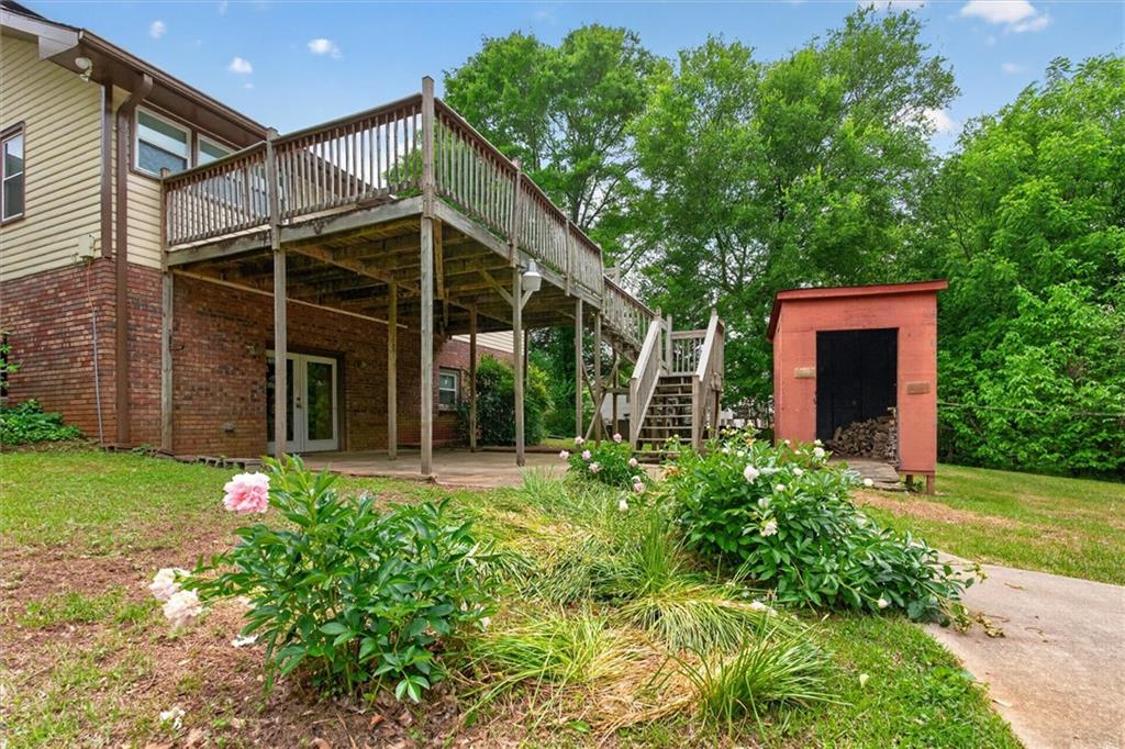 6882 Cowan Mill Rd