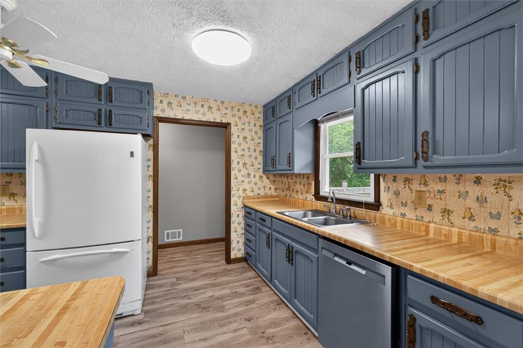 6882 Cowan Mill Rd