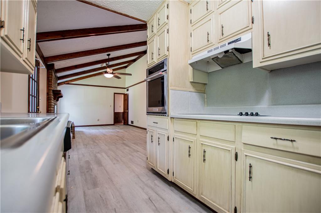 6170 Shallow Wood Lane