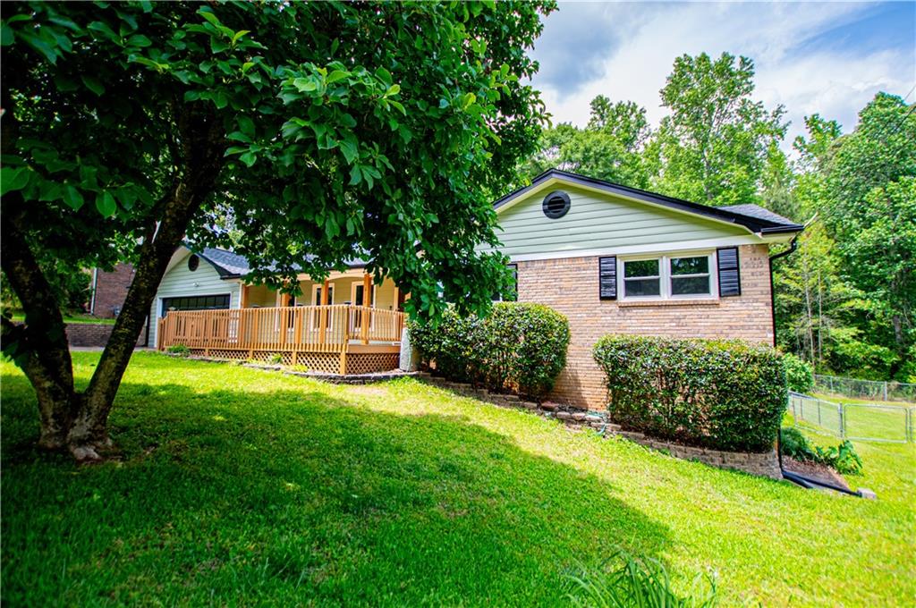6170 Shallow Wood Lane