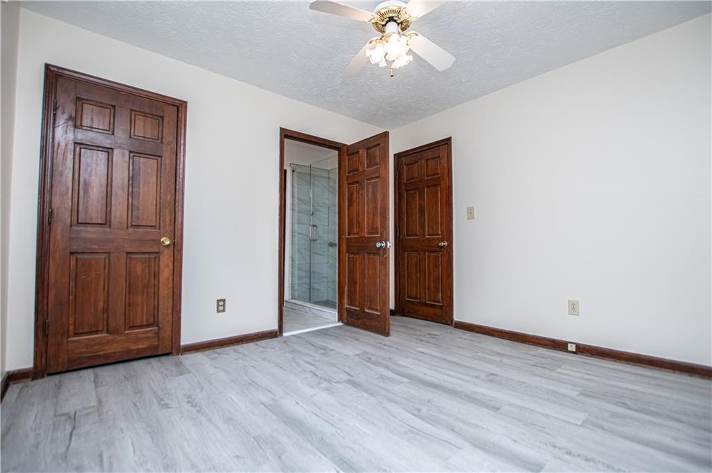 6170 Shallow Wood Lane