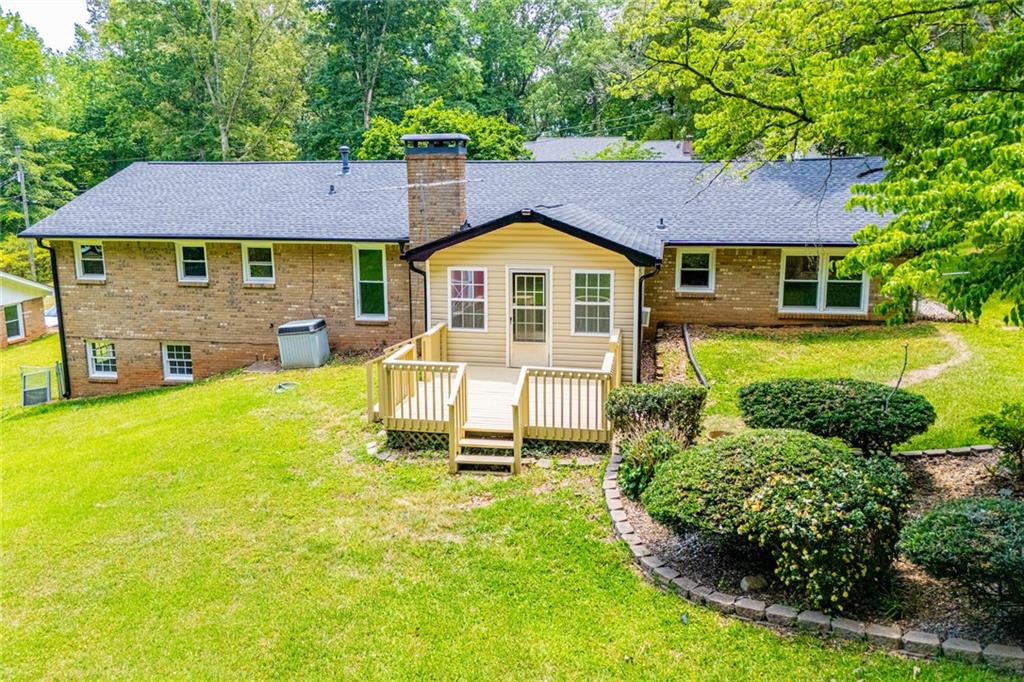 6170 Shallow Wood Lane