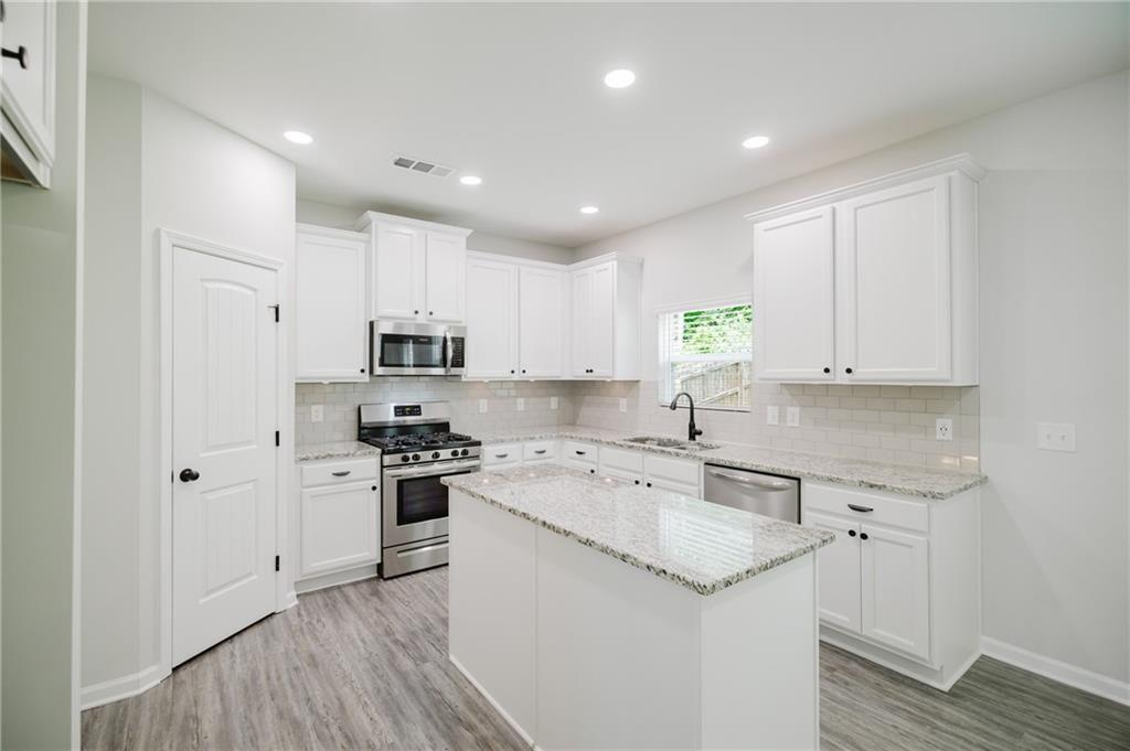 119 Ridgewood Way
