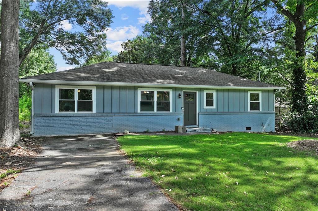 551 Floyd Drive SE