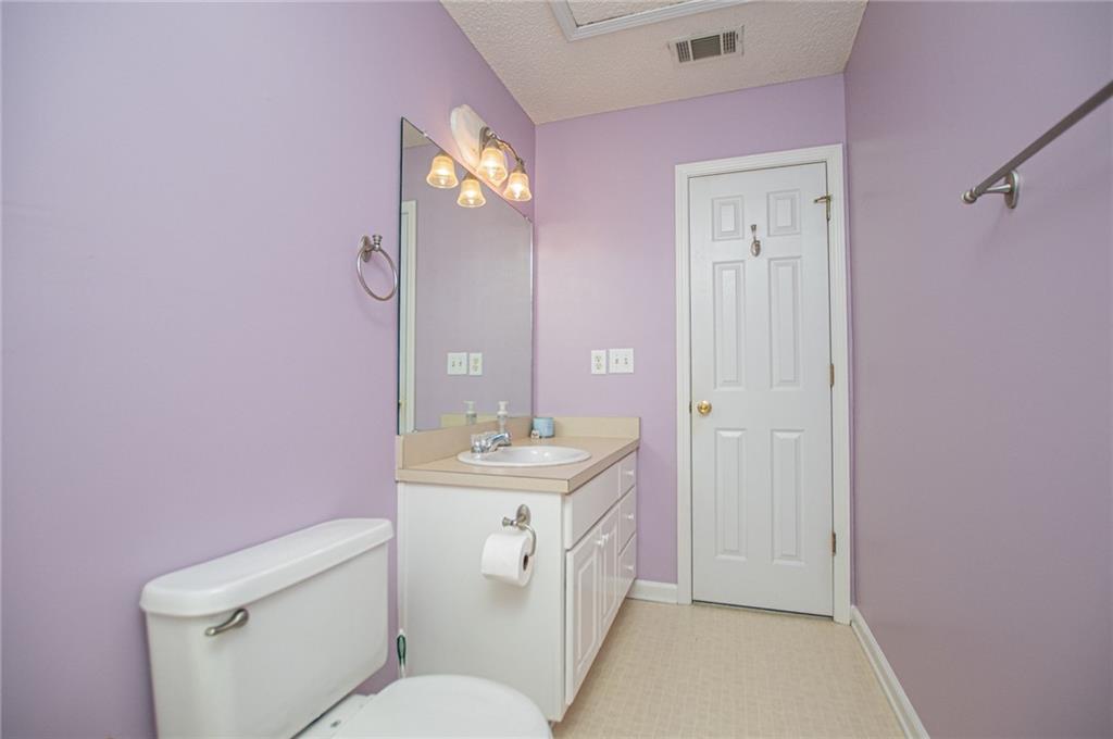 6150 Shallow Wood Lane