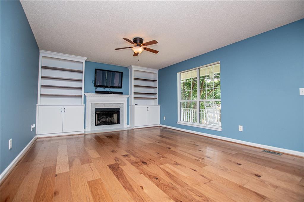 6150 Shallow Wood Lane