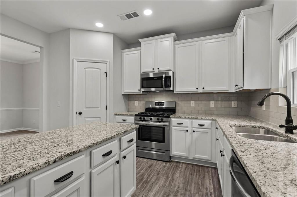 119 Ridgewood Way