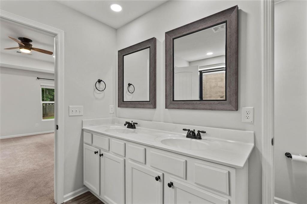 119 Ridgewood Way