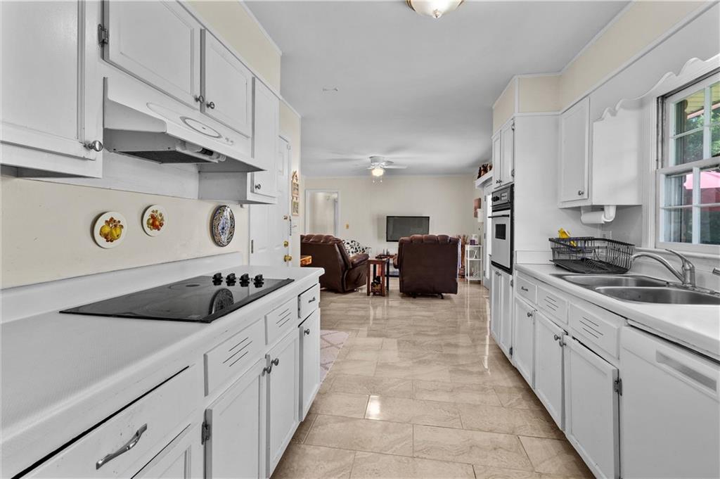 1713 Kimberly Drive SW