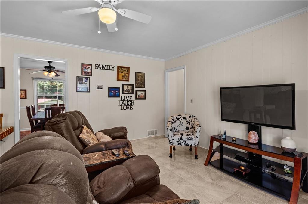 1713 Kimberly Drive SW