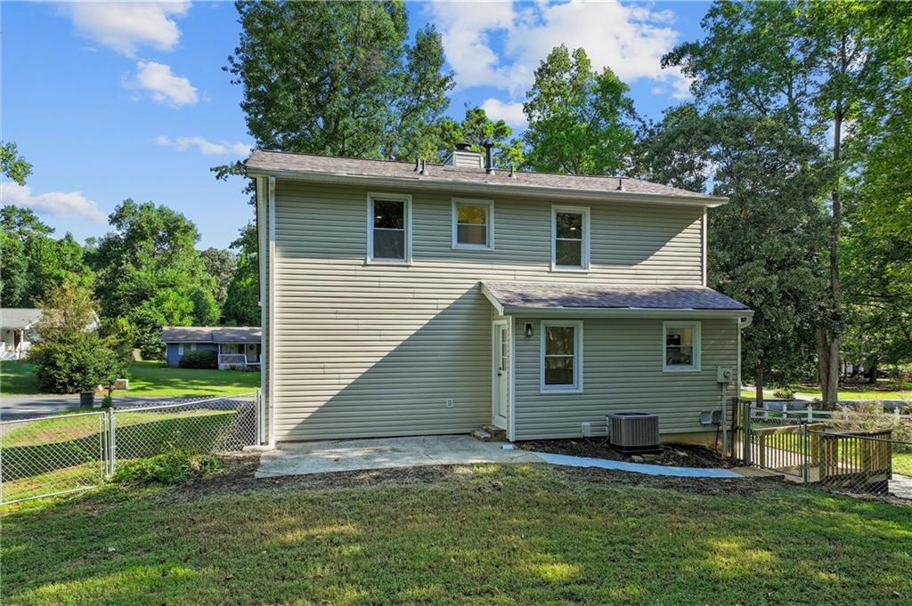 2883 Country Lane NW