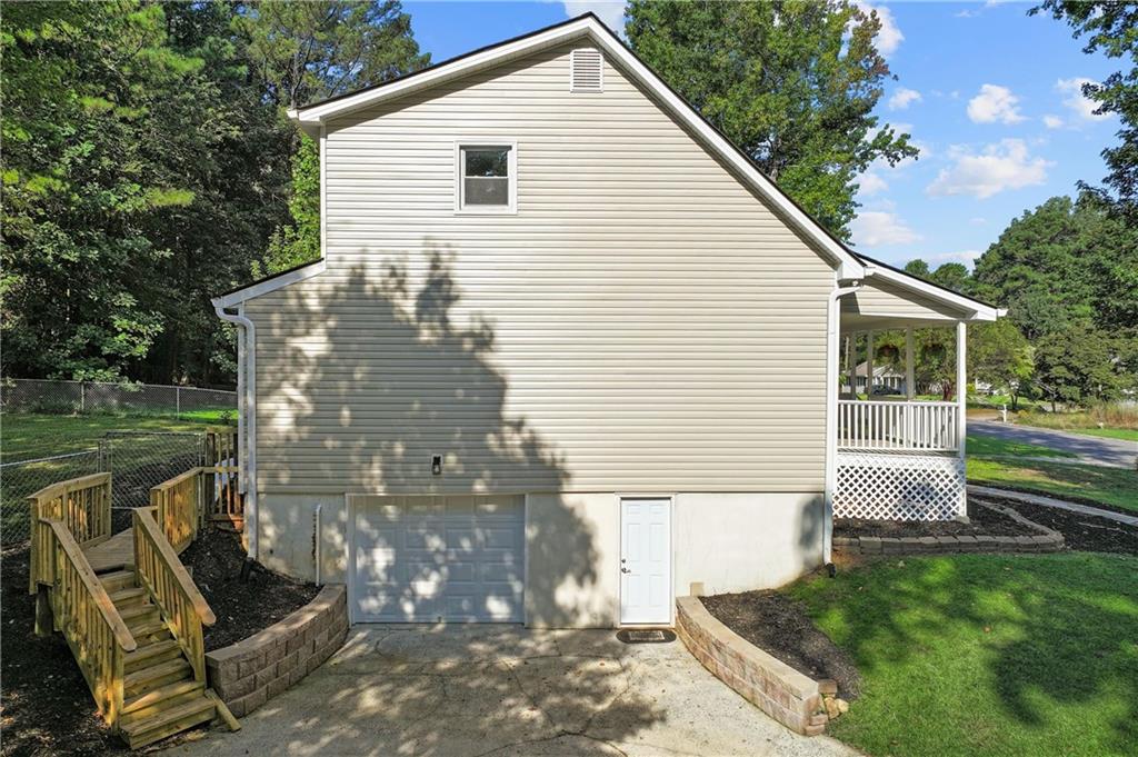 2883 Country Lane NW