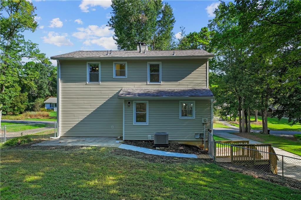 2883 Country Lane NW