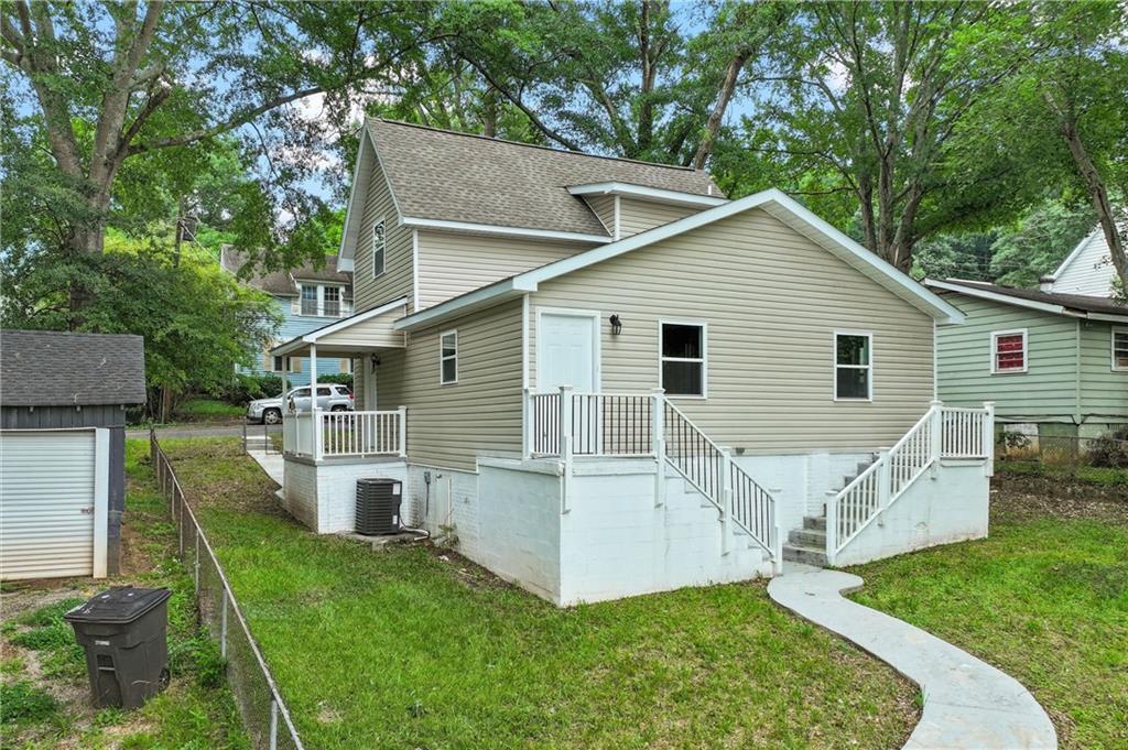 13 Hillside Avenue