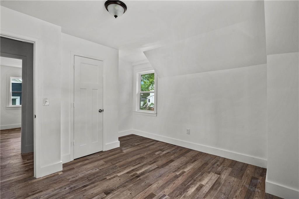 13 Hillside Avenue