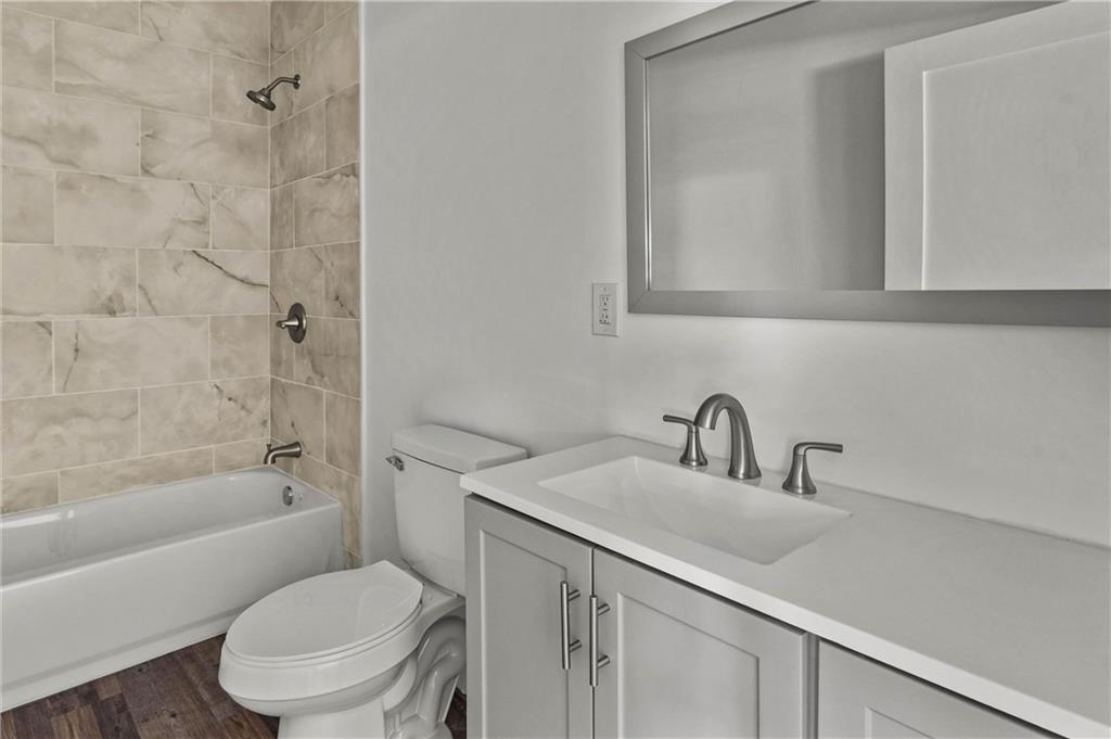 13 Hillside Avenue