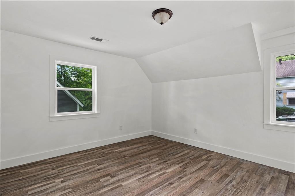 13 Hillside Avenue