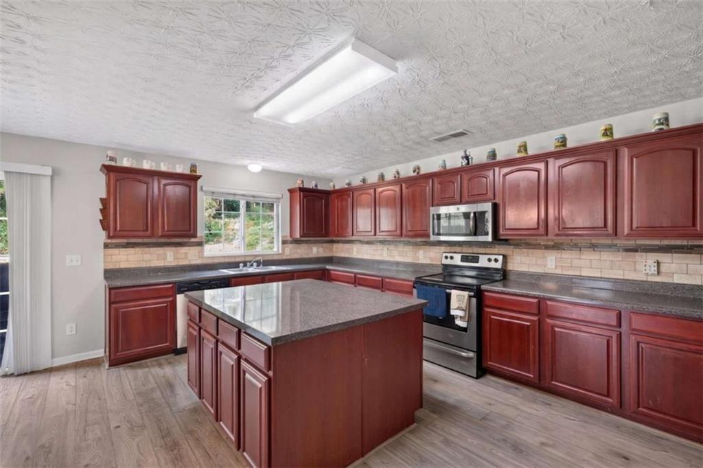 2793 Jordan Lane