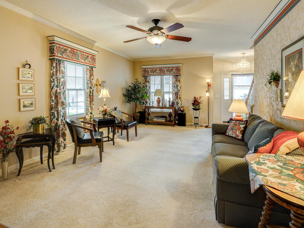 15 Cherokee Ridge Court, `