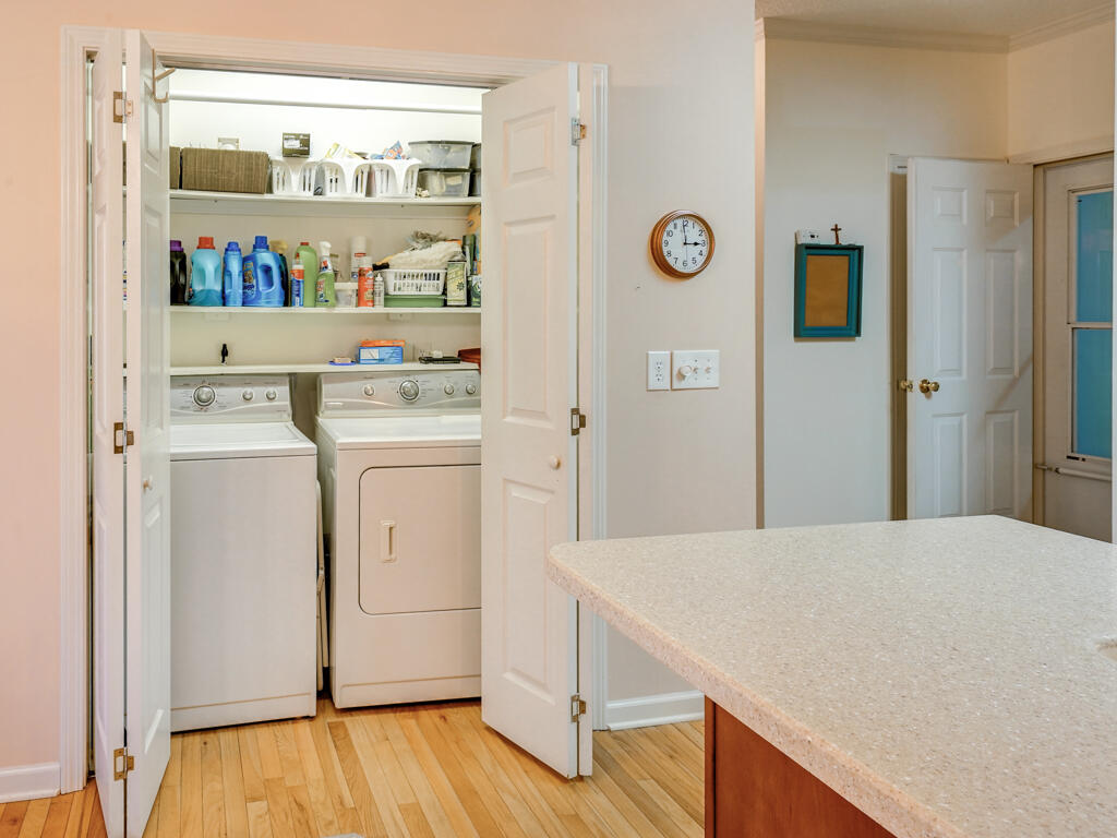 15 Cherokee Ridge Court, `