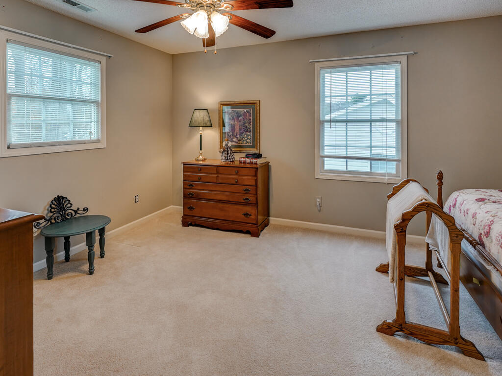 15 Cherokee Ridge Court, `