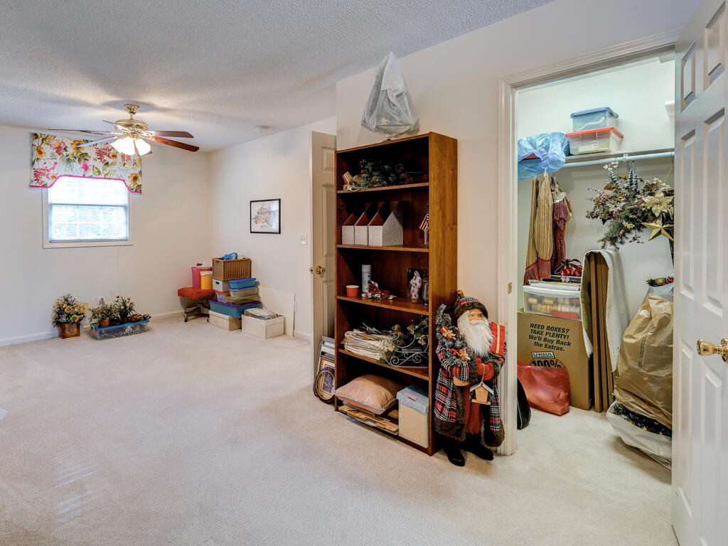 15 Cherokee Ridge Court, `