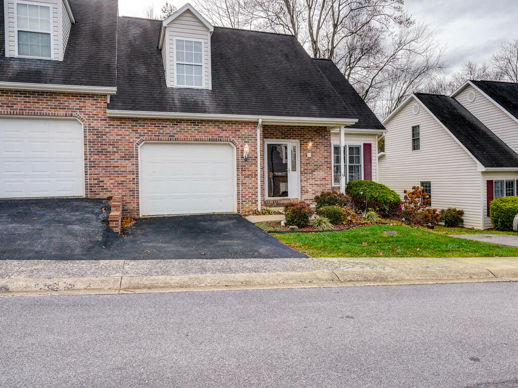 15 Cherokee Ridge Court, `