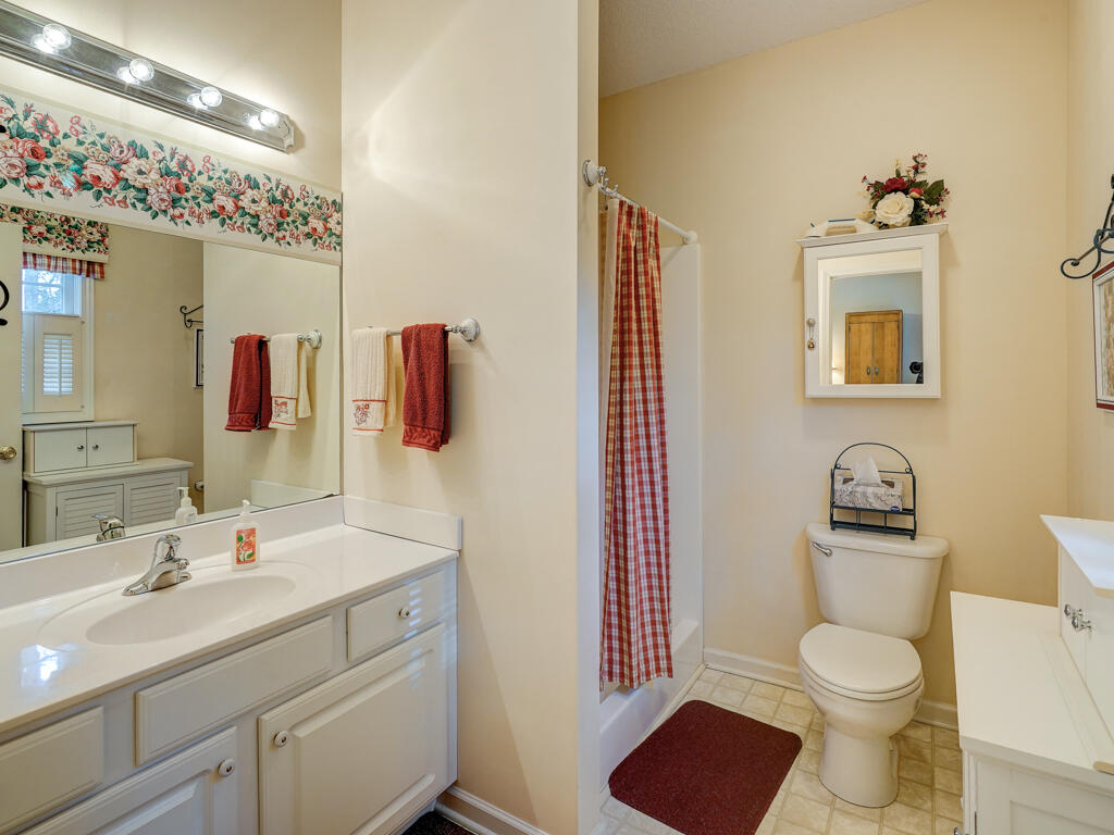 15 Cherokee Ridge Court, `