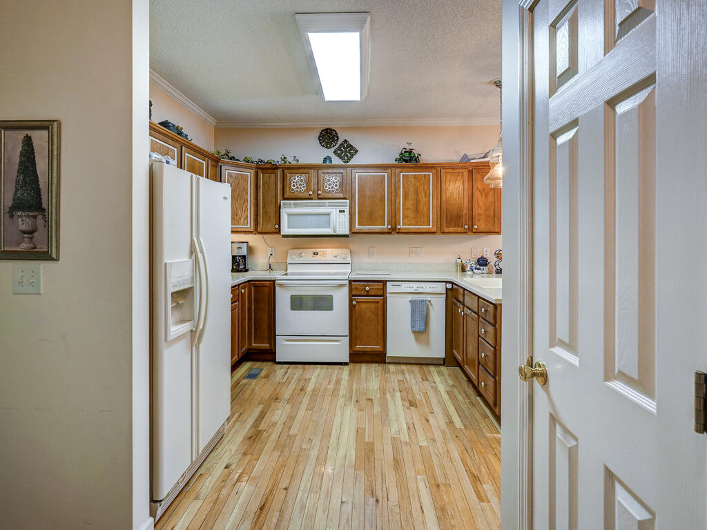 15 Cherokee Ridge Court, `