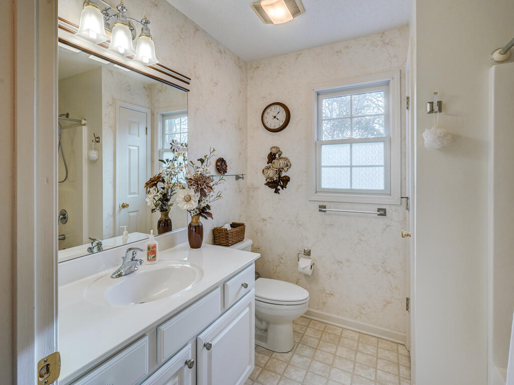 15 Cherokee Ridge Court, `