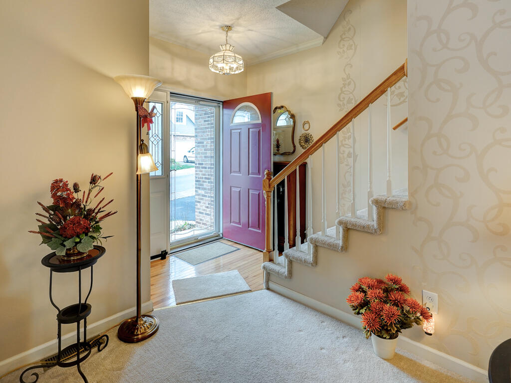 15 Cherokee Ridge Court, `