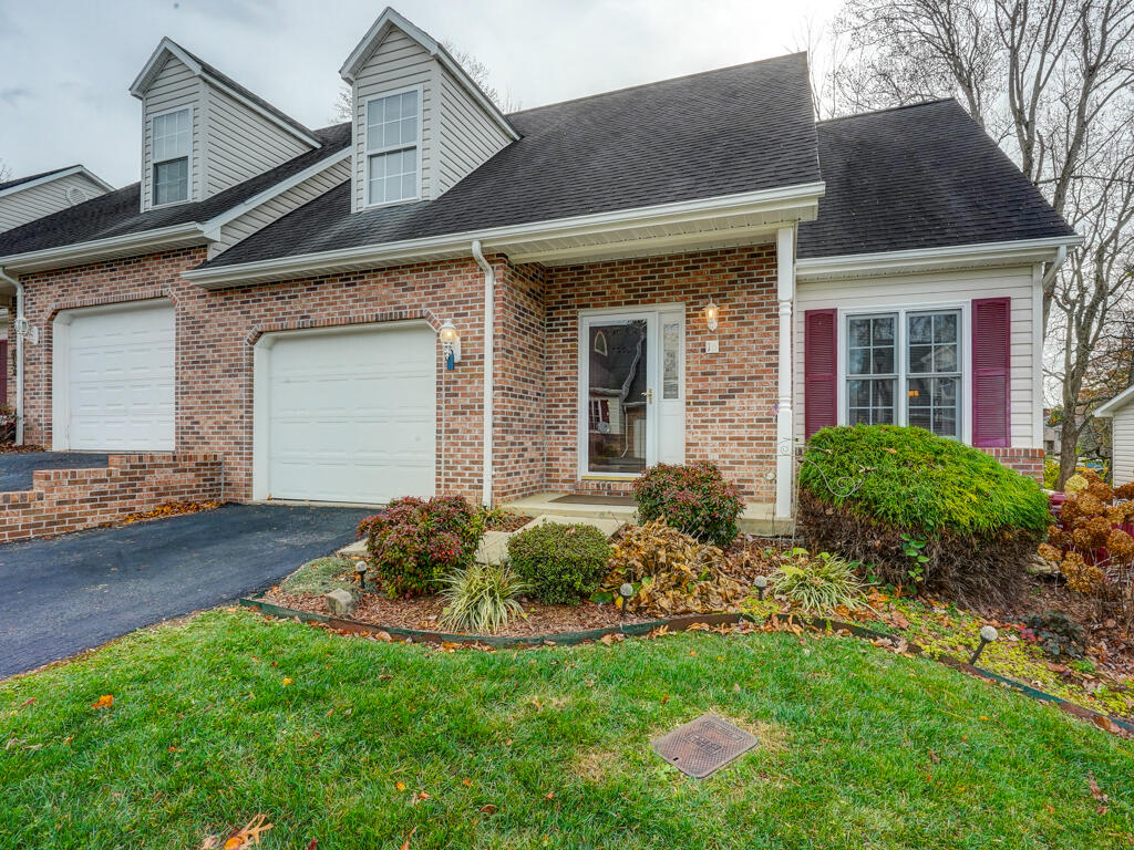 15 Cherokee Ridge Court, `