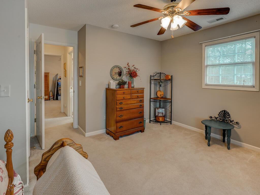 15 Cherokee Ridge Court, `