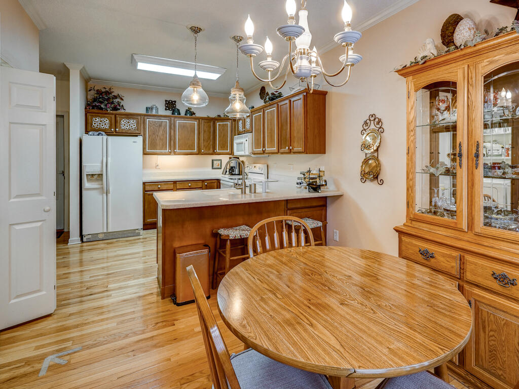 15 Cherokee Ridge Court, `