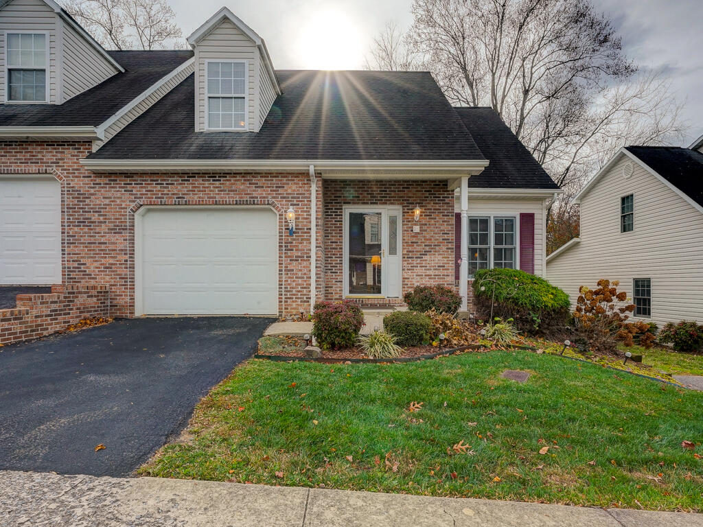 15 Cherokee Ridge Court, `