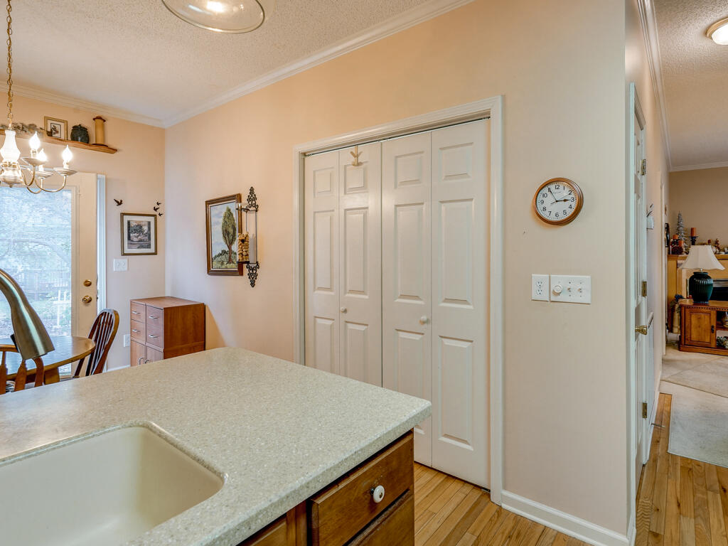 15 Cherokee Ridge Court, `