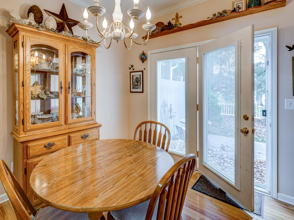 15 Cherokee Ridge Court, `