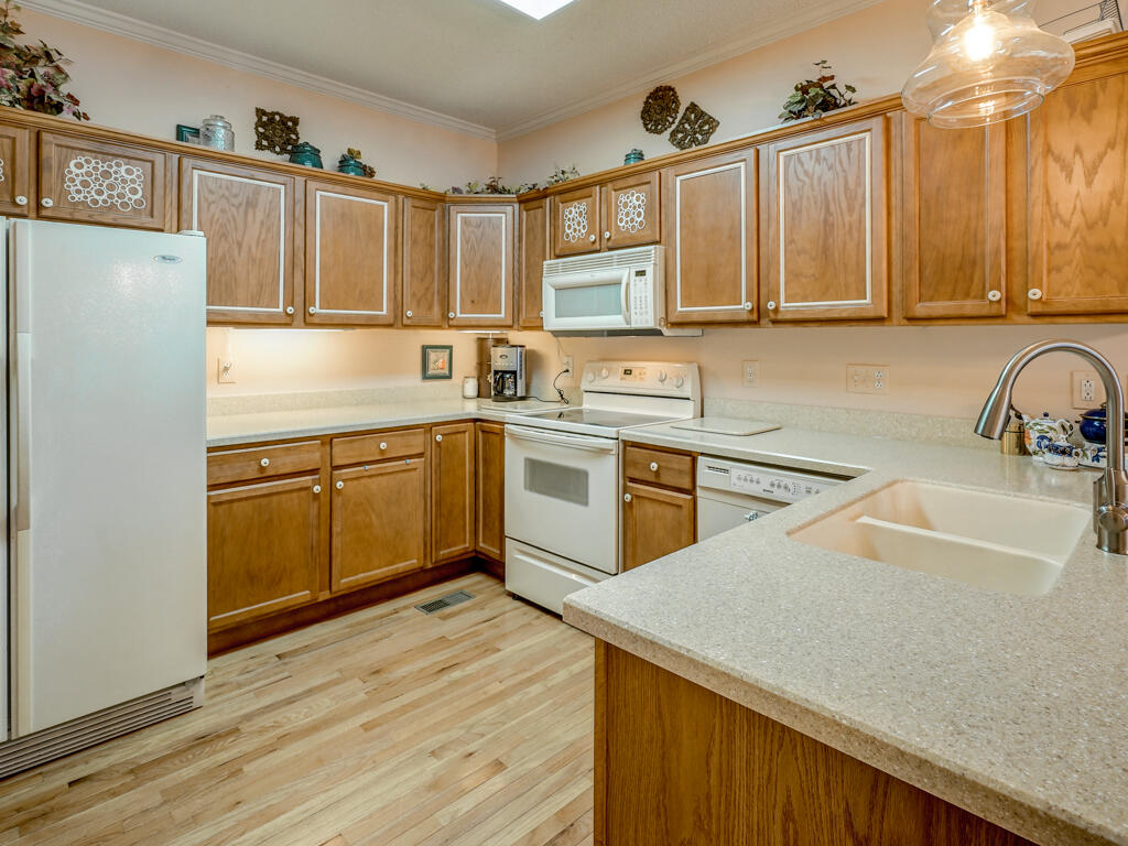 15 Cherokee Ridge Court, `