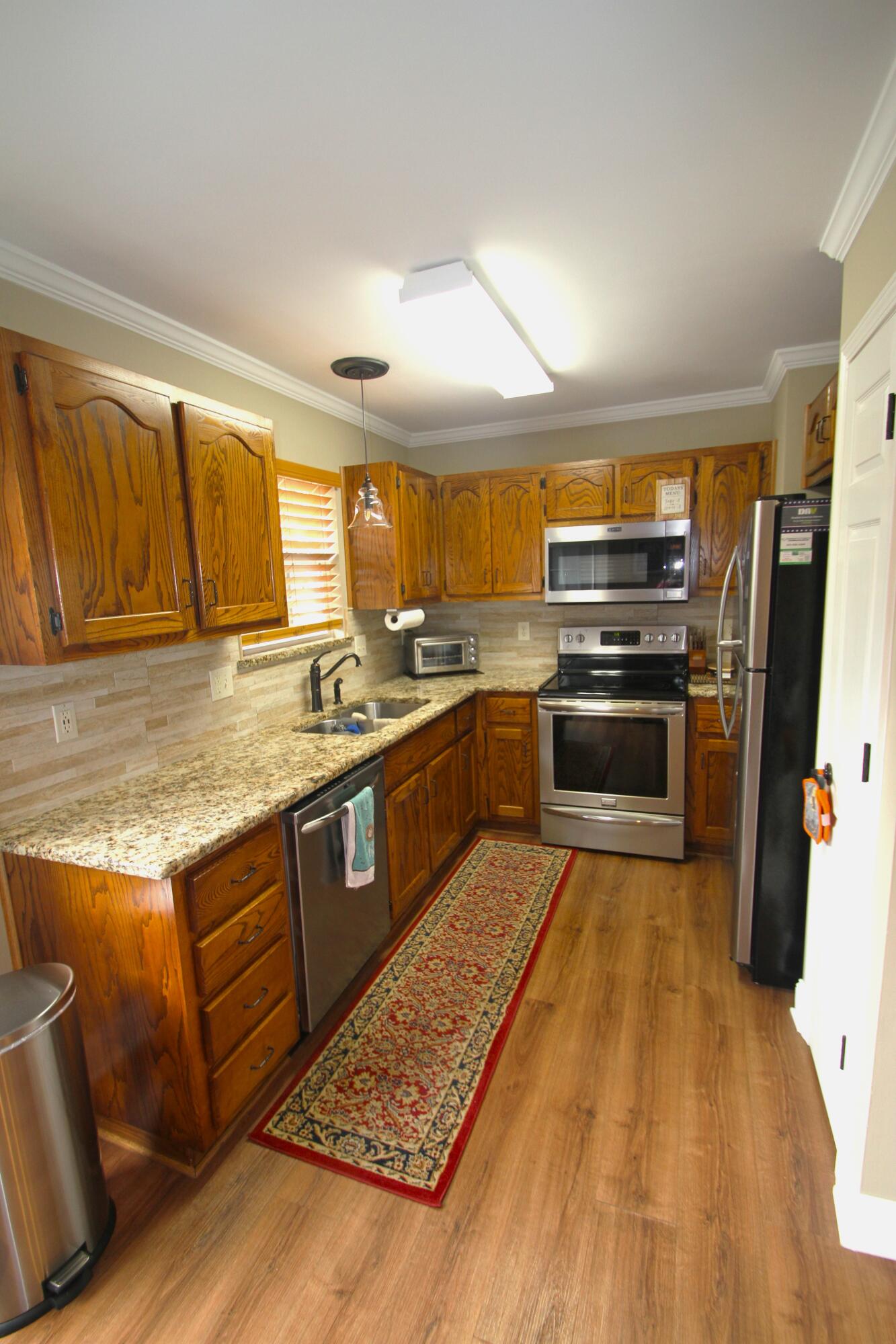 13 Pepper Ridge Court, 13