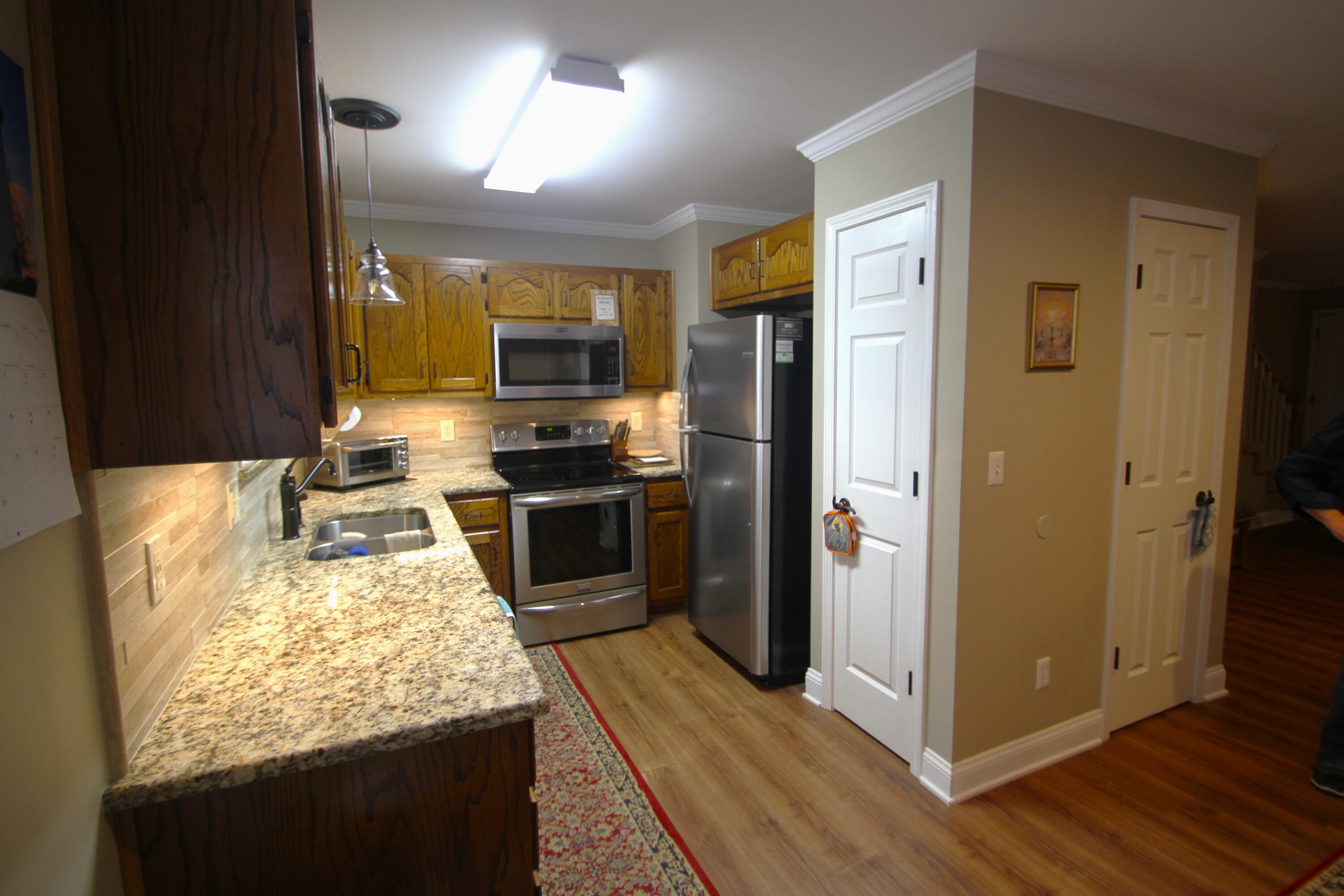 13 Pepper Ridge Court, 13