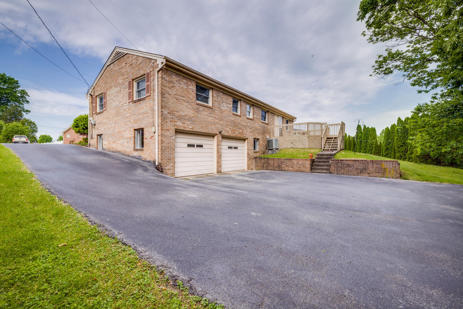 1030 Wood Eden Drive