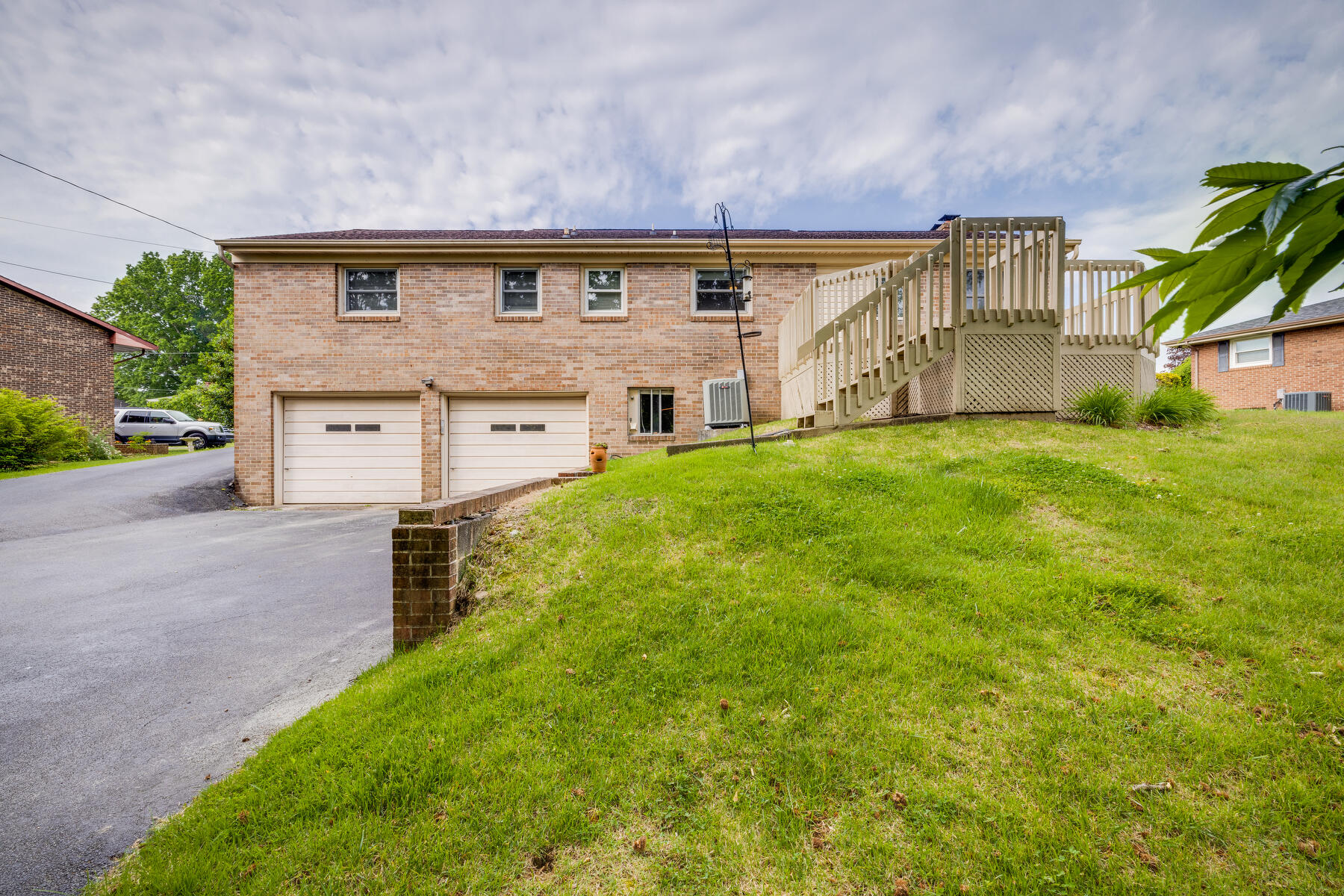 1030 Wood Eden Drive