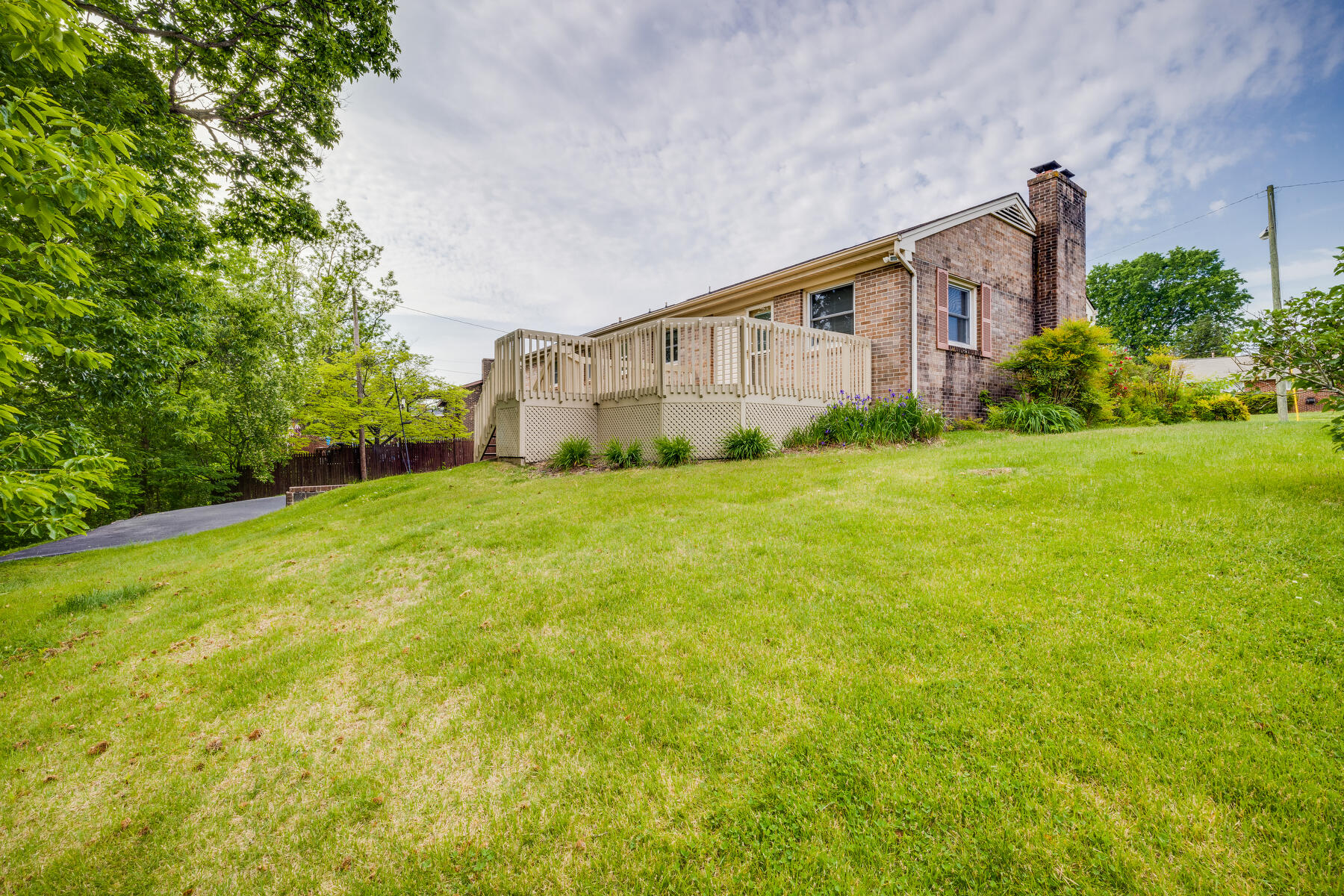 1030 Wood Eden Drive