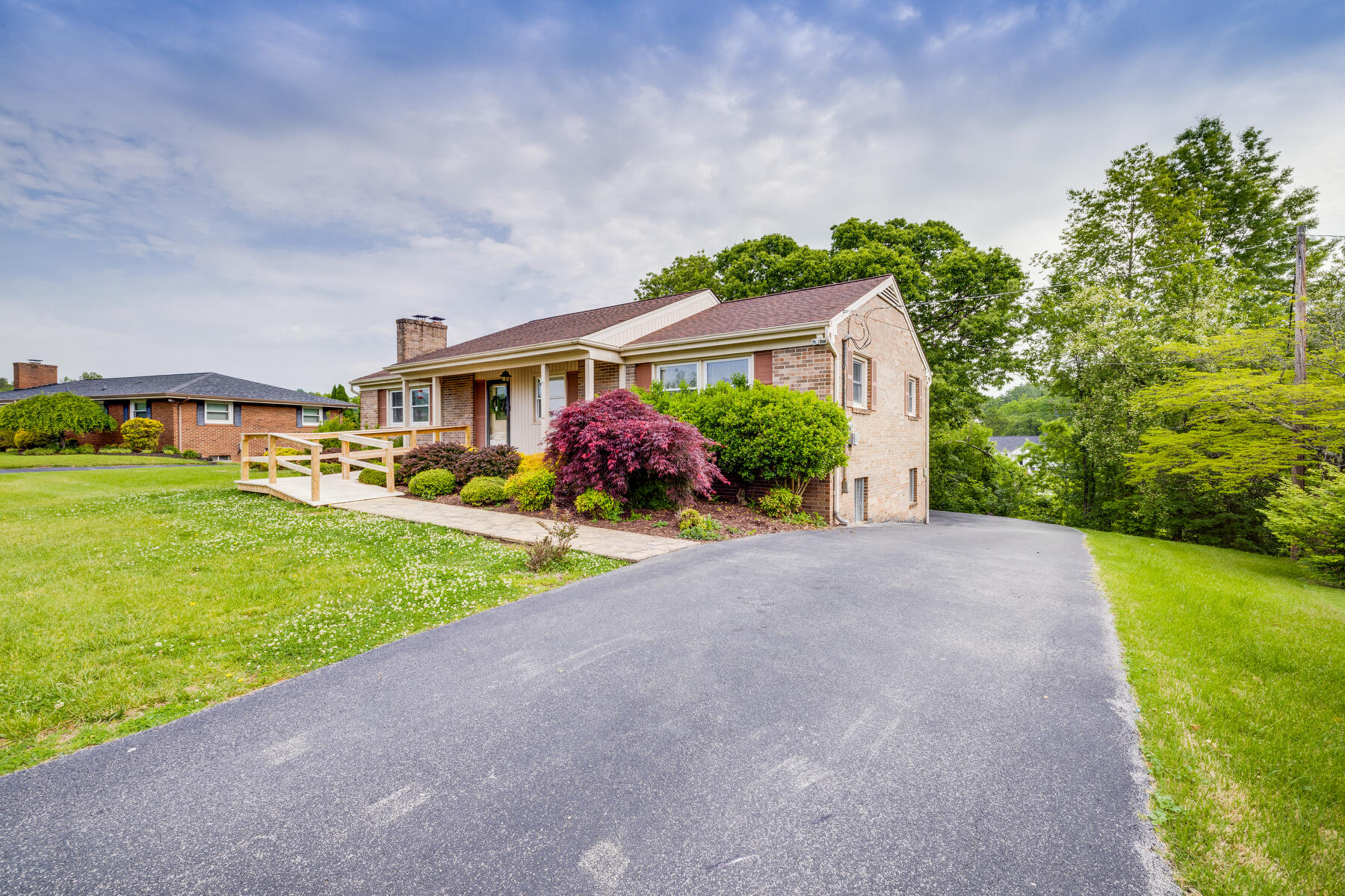 1030 Wood Eden Drive