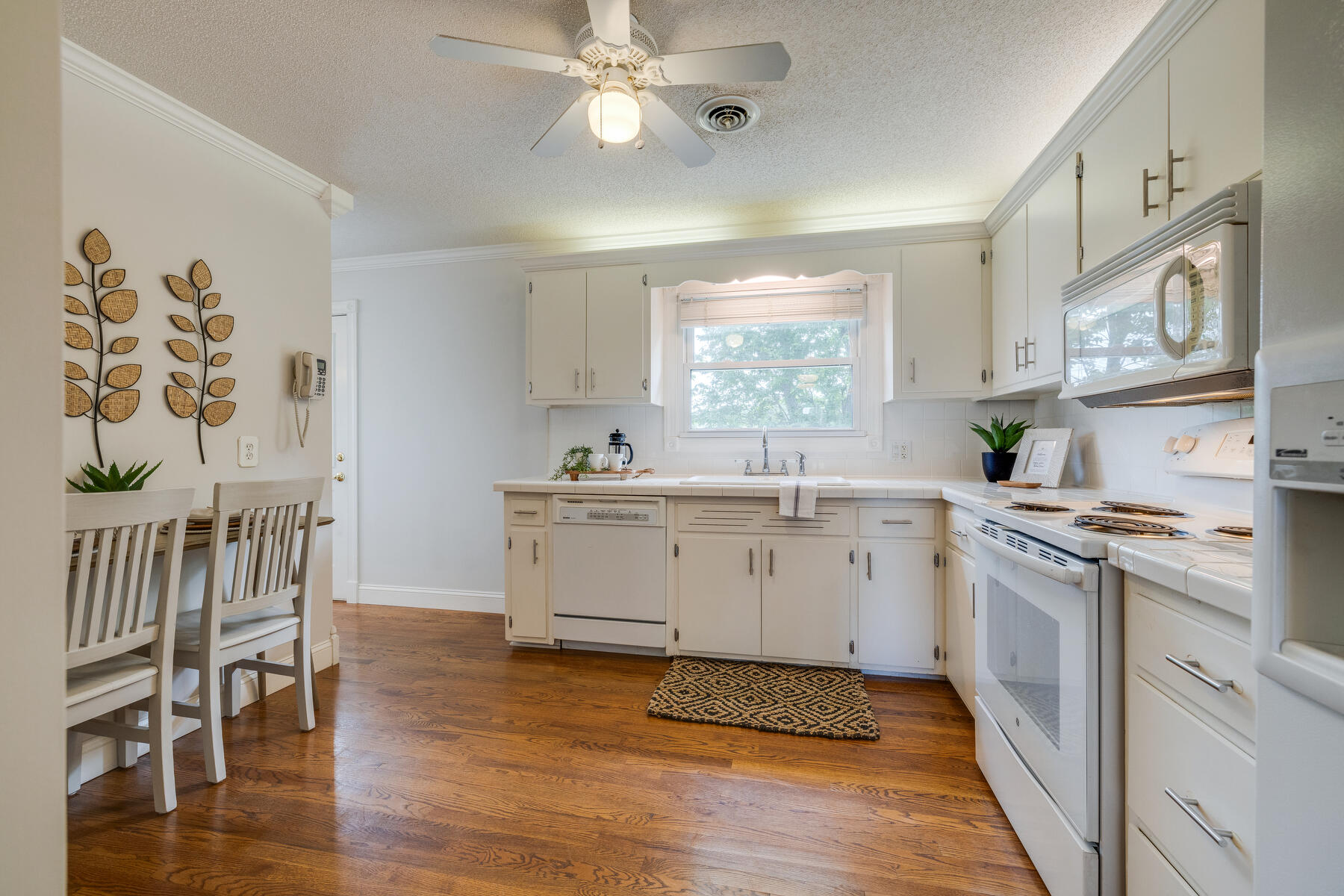 1030 Wood Eden Drive